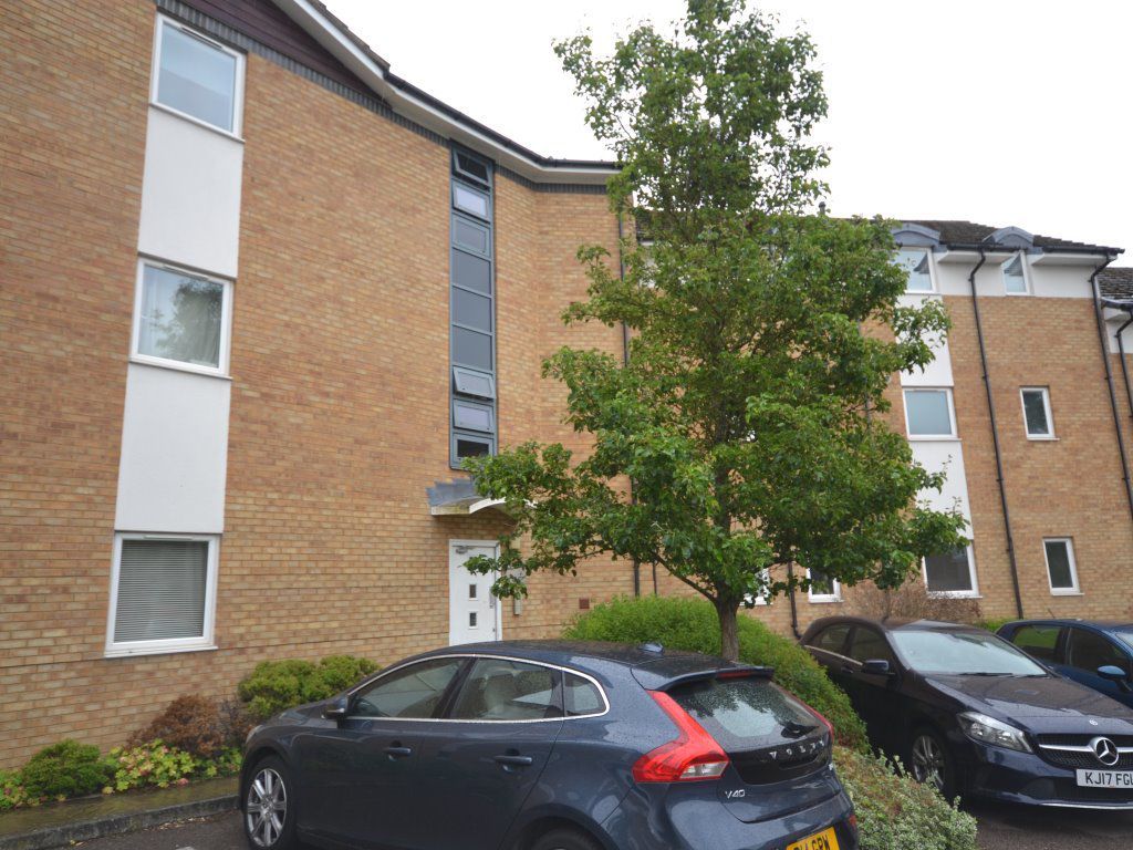 2 bed flat to rent in Berwick Place, Welwyn Garden City AL7 Zoopla