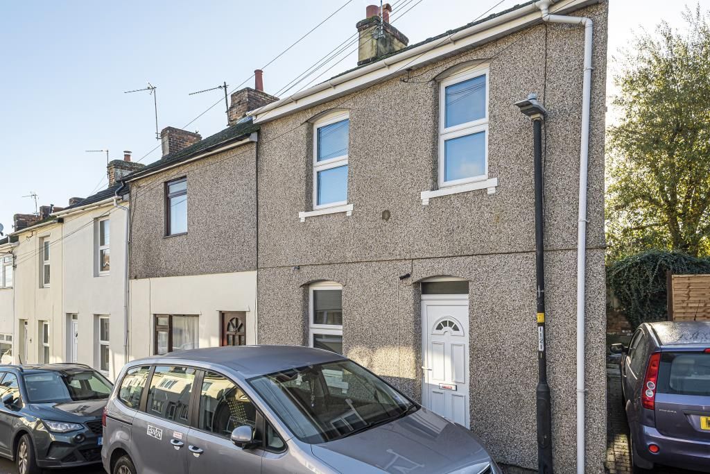 2 bed terraced house for sale in Swindon, Wiltshire SN1 Zoopla