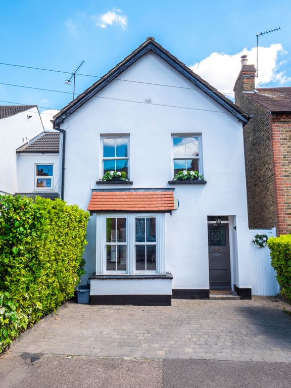 3 bed detached house for sale in Smarts Lane, Loughton IG10 Zoopla