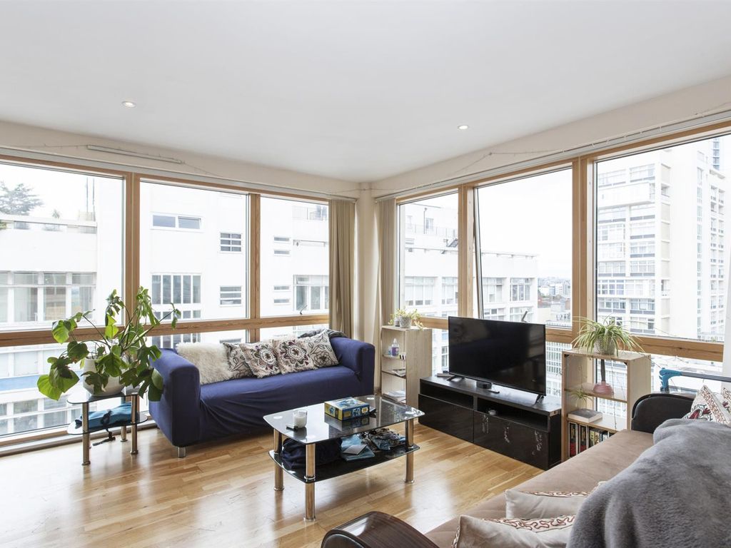 2 bed flat to rent in Metro Central Heights, 119 Newington Causeway