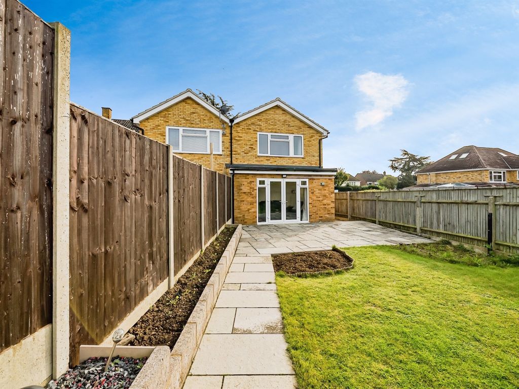 3 bed semidetached house for sale in Conway Road, Taplow, Maidenhead