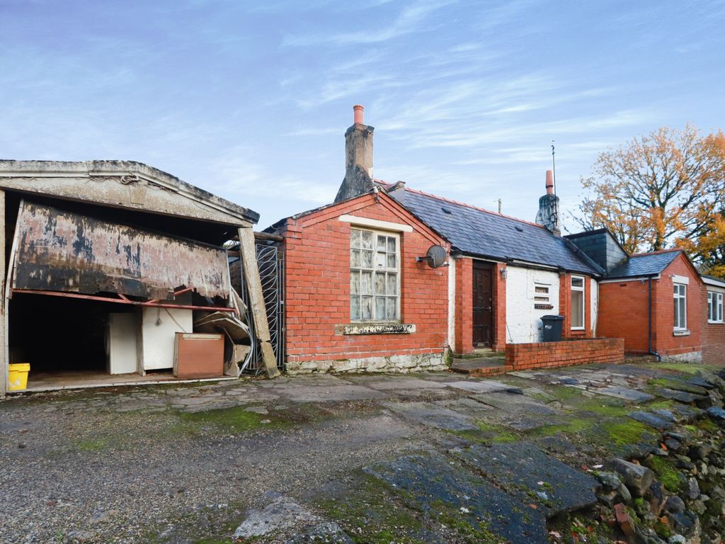 3 bed detached bungalow for sale in Cymau, Wrexham LL11 Zoopla