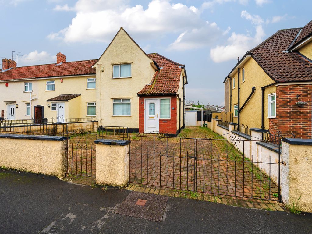 3 bed end terrace house for sale in Knighton Road, Bristol, Somerset
