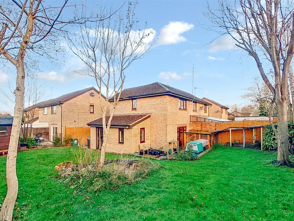 2 bed semidetached house for sale in Brayton Court, Shenley Lodge