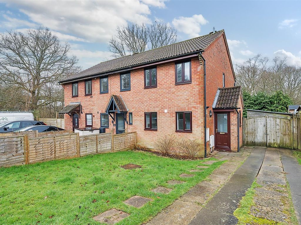 2 bed end terrace house for sale in Forest Dene, Crowborough TN6, £