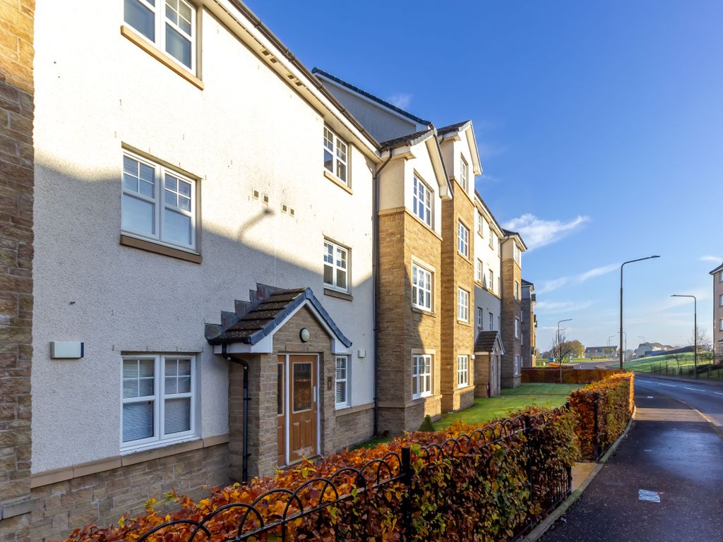 2 bed flat for sale in Leyland Road, Bathgate EH48, £130,000 Zoopla