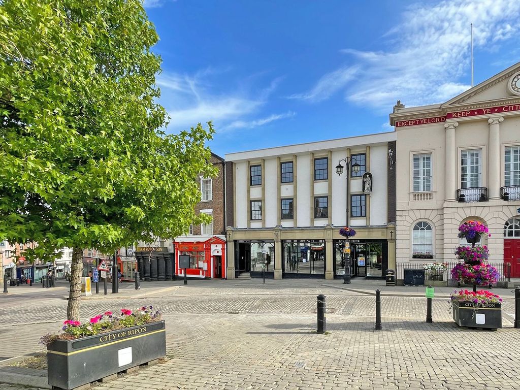 2 bed flat for sale in Market Place South, Ripon HG4 Zoopla