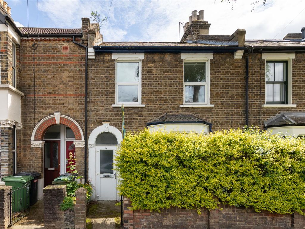 3 bed terraced house for sale in Clacton Road, London E17, £600,000