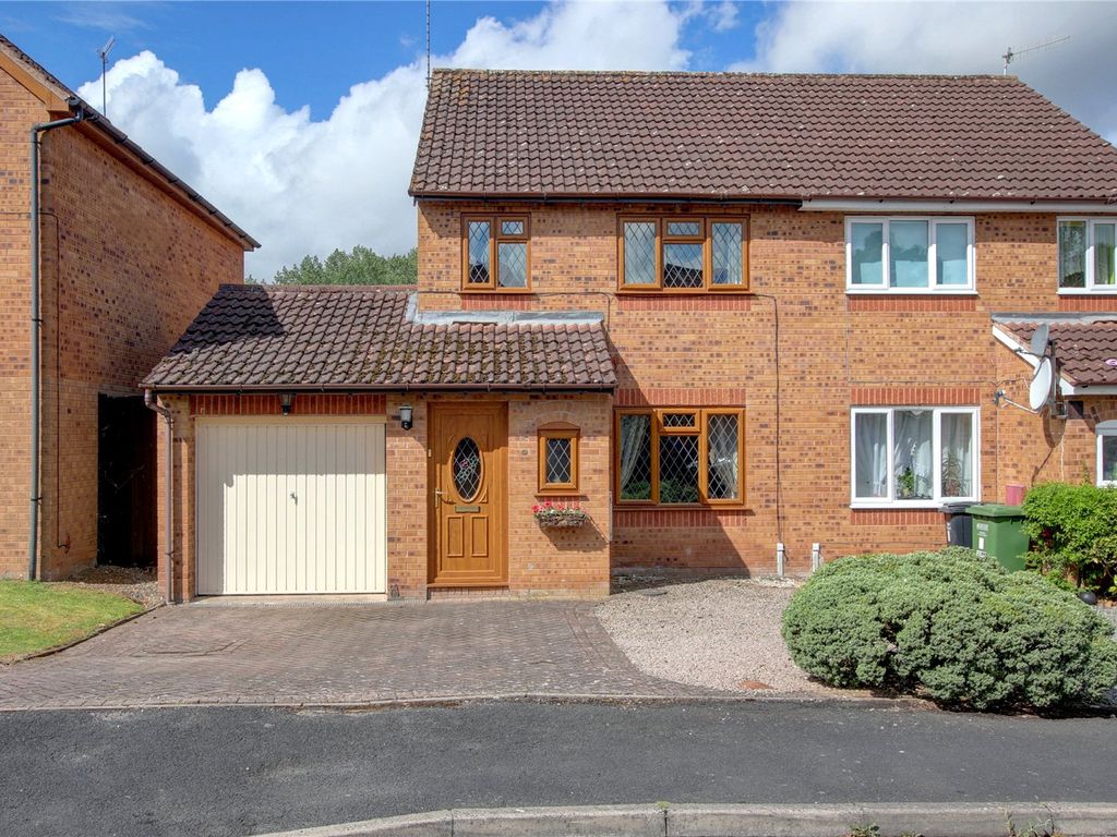 3 bed semidetached house for sale in Coppice Close, Droitwich