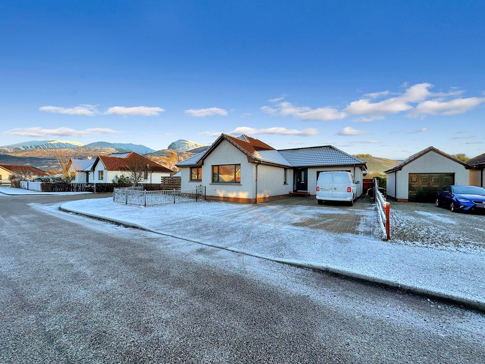 3 bed detached bungalow for sale in Riverside Park, Lochyside, Fort