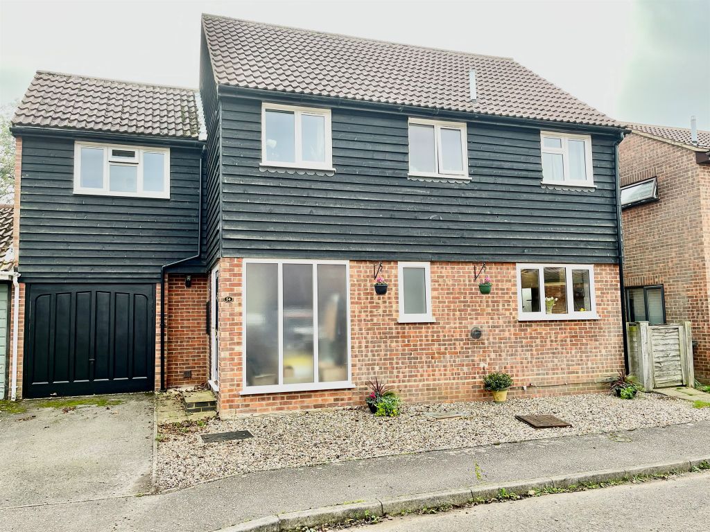 4 bed detached house for sale in Willetts Field, Great Sampford