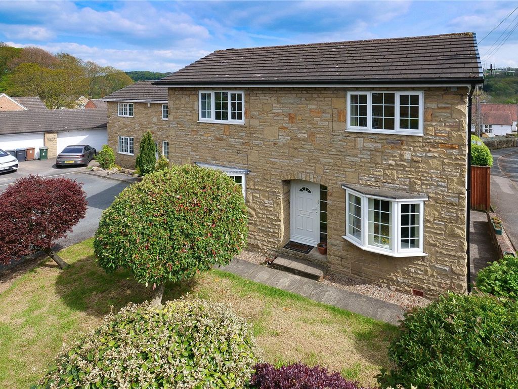 4 bed detached house for sale in Hartlington Court, Baildon, Shipley