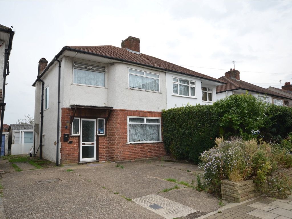 3 bed semidetached house for sale in Uppingham Avenue, Stanmore HA7, £