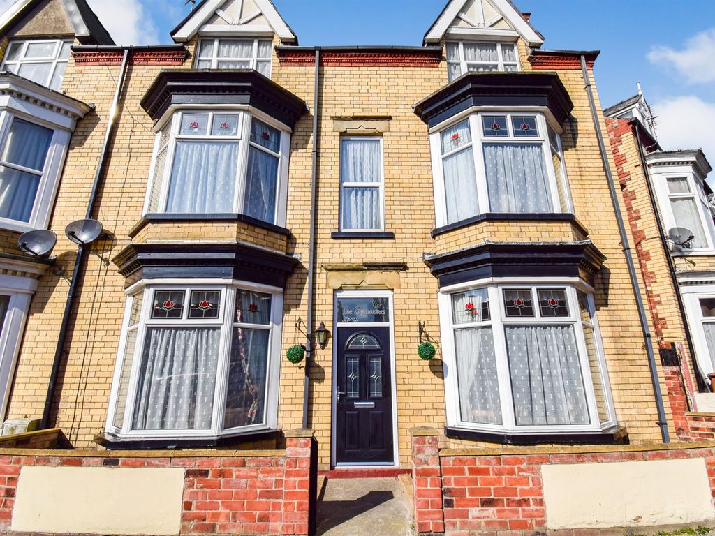 4 bed terraced house for sale in Blackburn Avenue, Bridlington, East Riding Of Yorkshire YO15