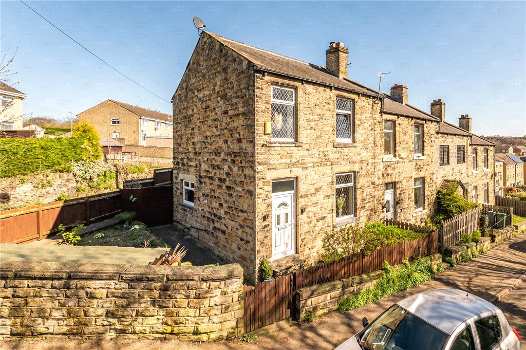 3 bed end terrace house for sale in Providence Street, Earlsheaton