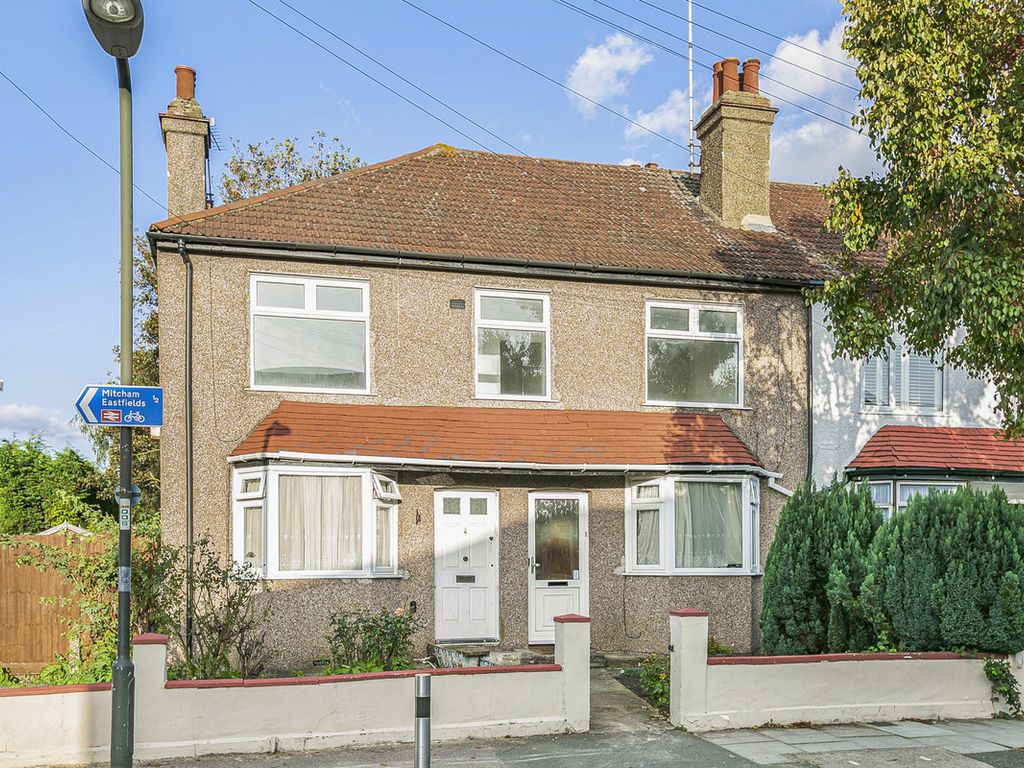 3 bed maisonette for sale in Lammas Avenue, Mitcham CR4, £425,000 - Zoopla