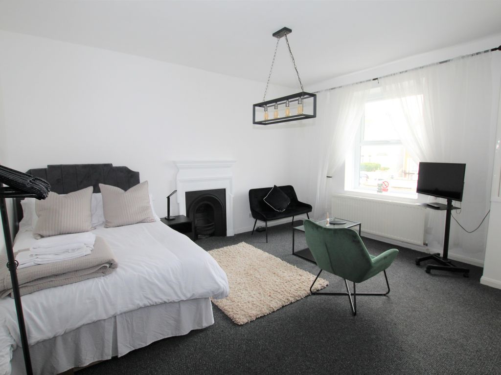 1 bed flat to rent in Warrior Square, St. LeonardsOnSea TN37 Zoopla