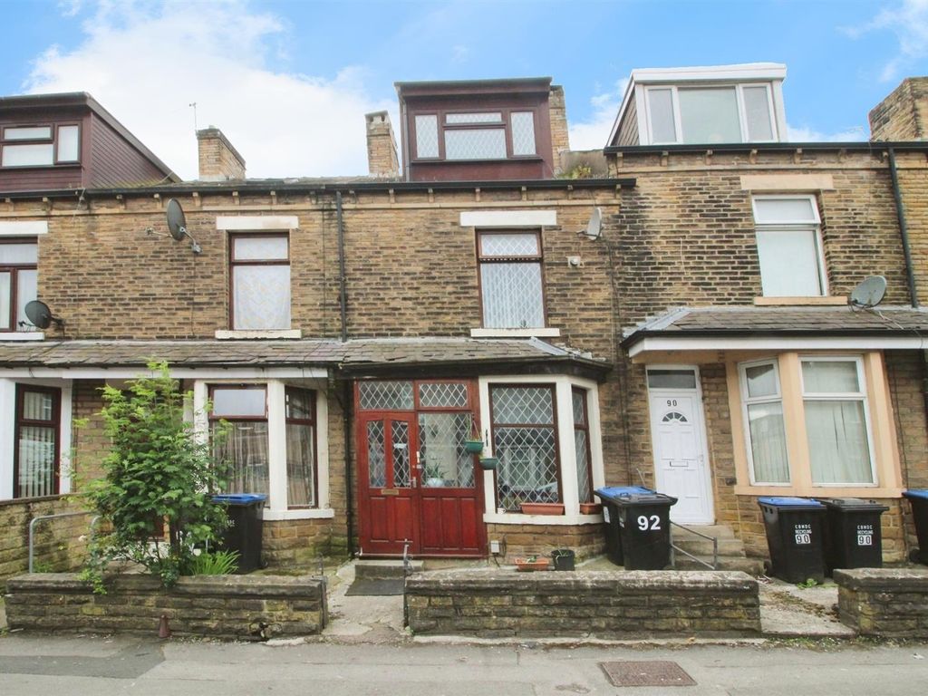 4 bed terraced house for sale in Thornbury Drive, Bradford BD3, £