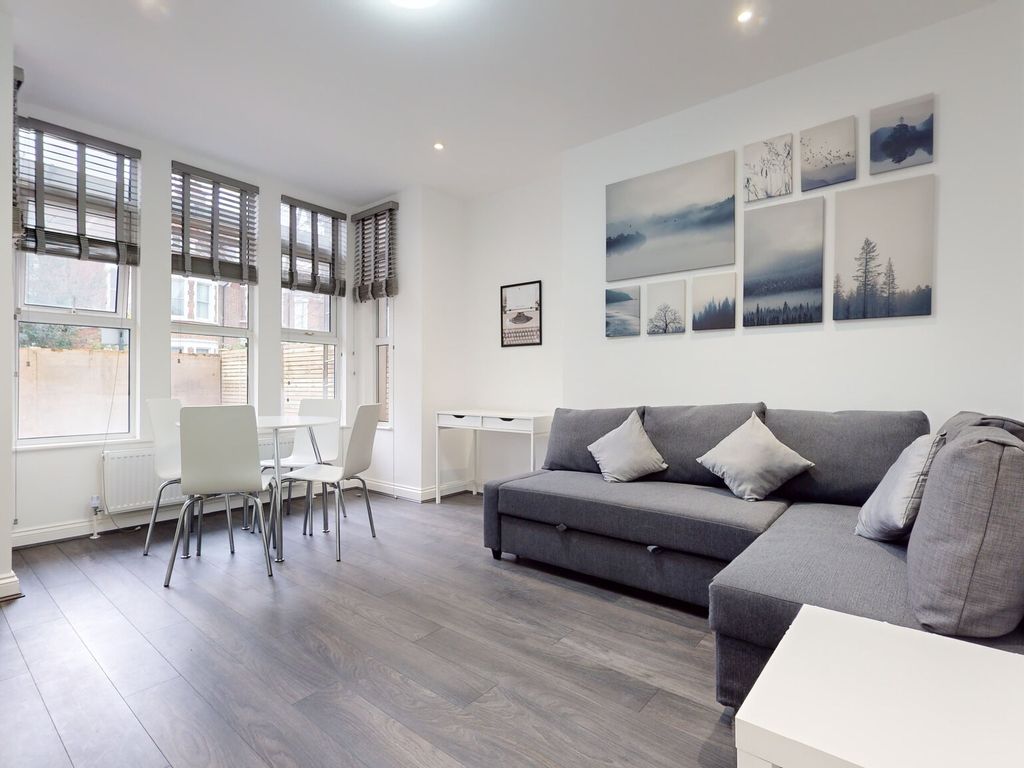 2 bed flat to rent in Blenheim Gardens, London NW2, £2,850 pcm Zoopla