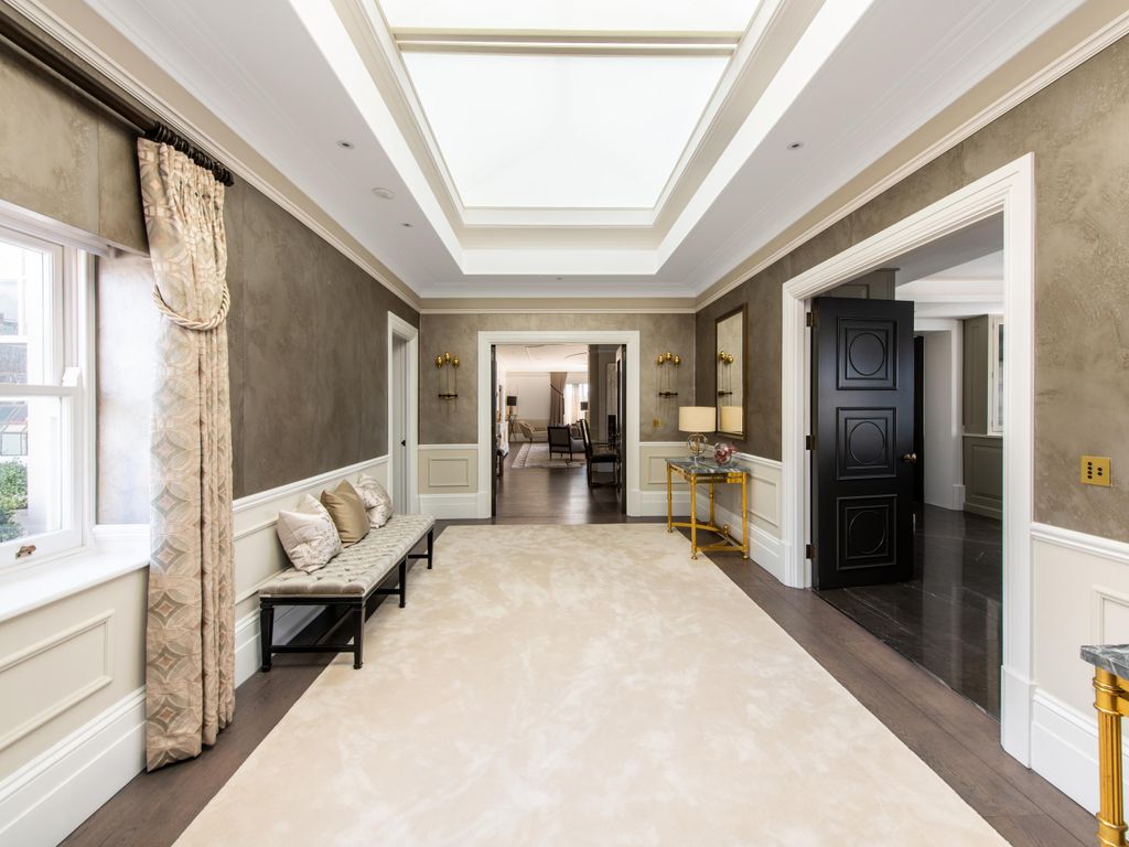 5 bed property for sale in Connaught Place, Hyde Park, London W2., £