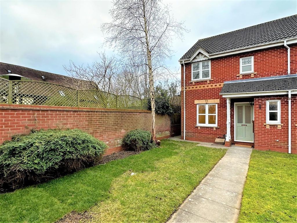 3 bed property to rent in Appletree Lane, Redditch B97 Zoopla