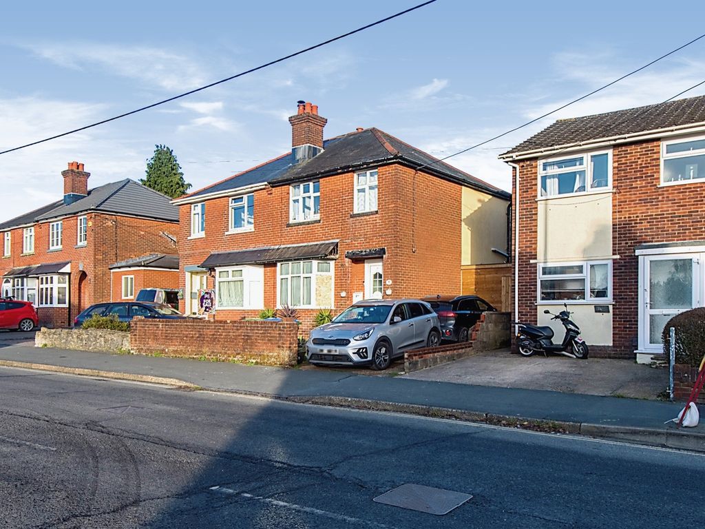 3 bed semidetached house for sale in Hinkler Road, Southampton SO19