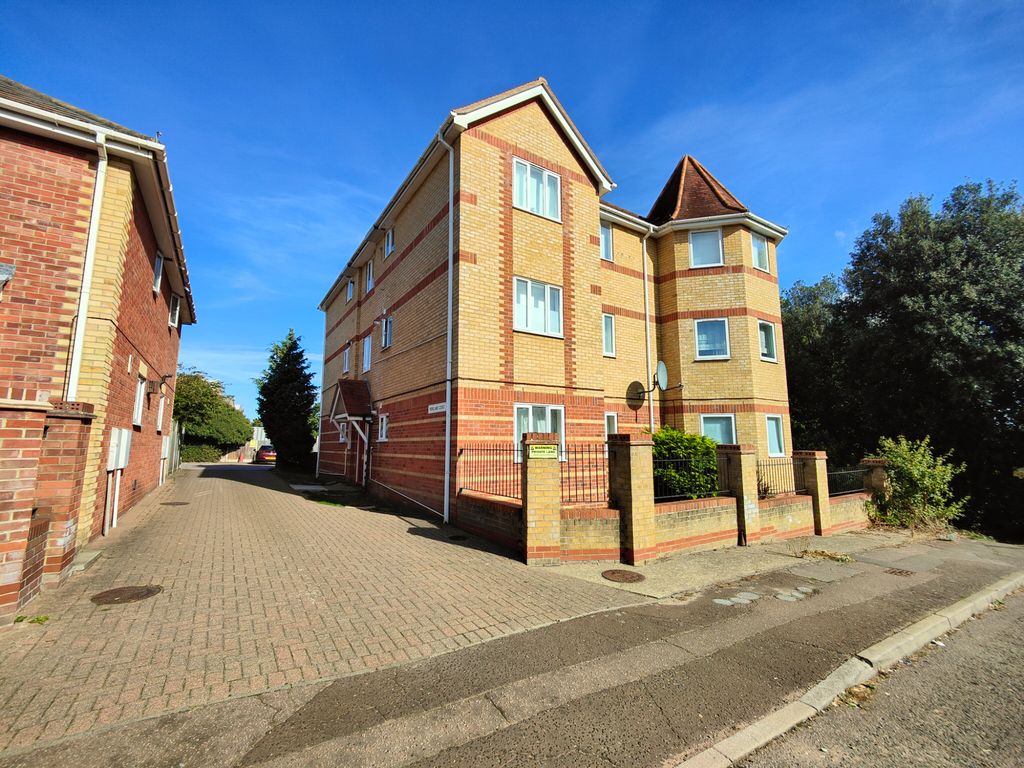 2 bed flat for sale in Recreation Road, Colchester CO1 Zoopla
