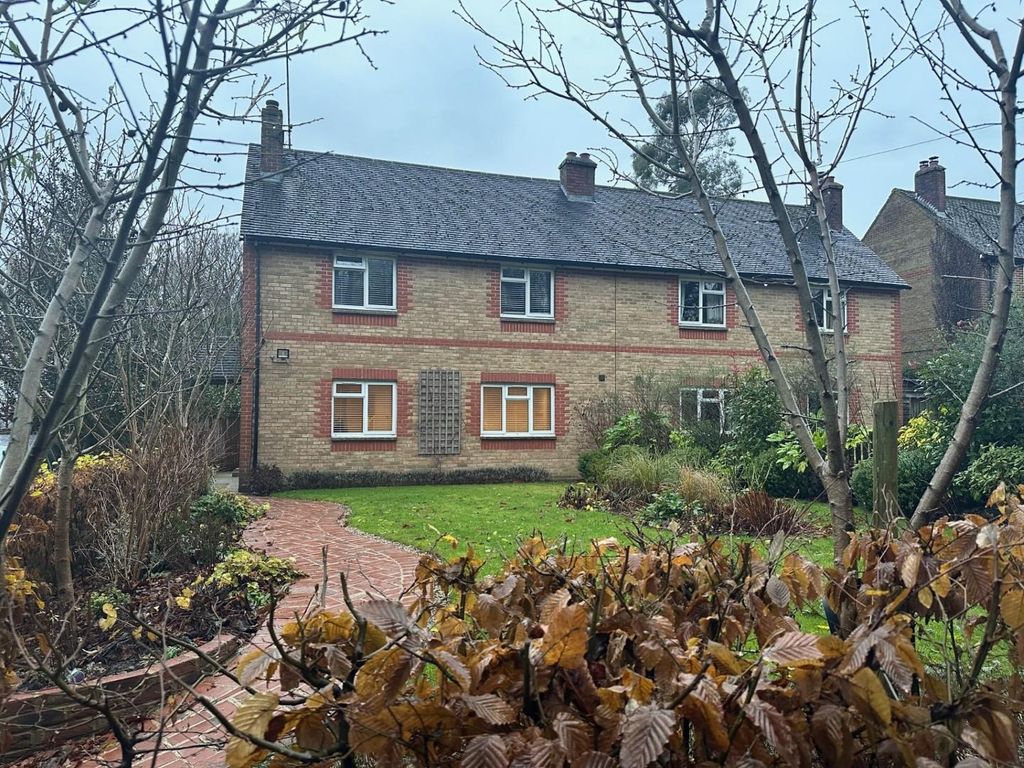 3 bed semidetached house to rent in Station Road, Pluckley, Ashford TN27, £1,600 pcm Zoopla