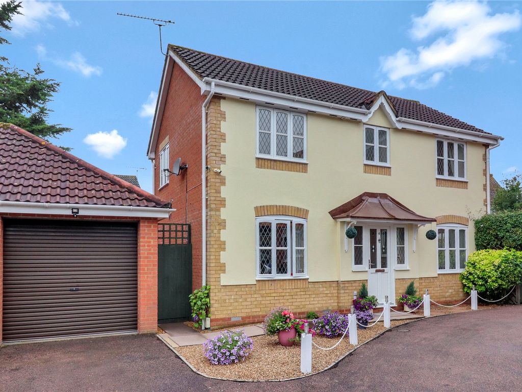 3 bed detached house for sale in Shackleton Way, Abbots Langley WD5