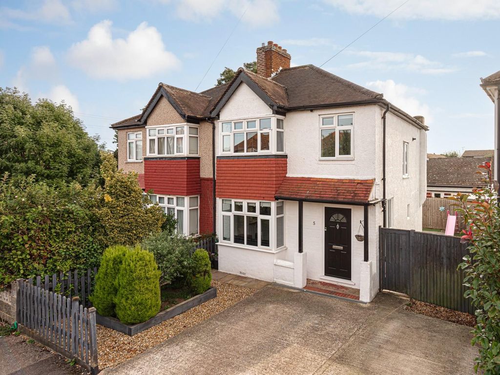 3 bed semidetached house for sale in Inverness Road, Worcester Park