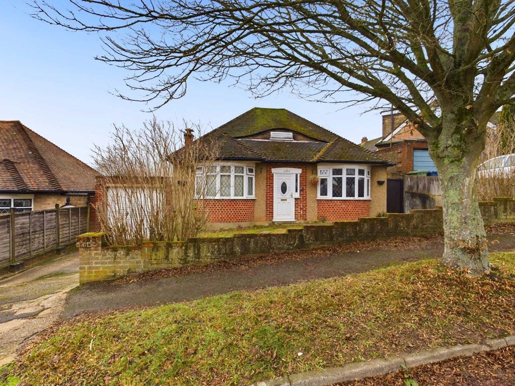 4 bed detached bungalow for sale in Barnhill Road, Marlow Sought
