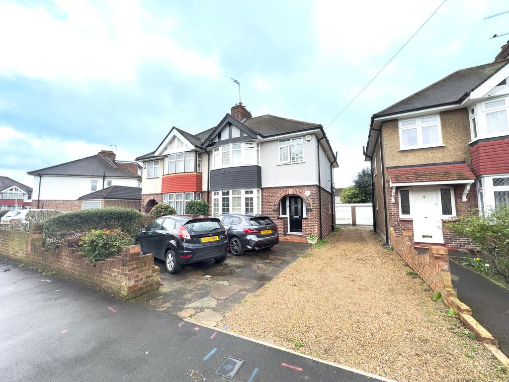 3 bed semidetached house for sale in Fairdale Gardens, Hayes UB3 Zoopla
