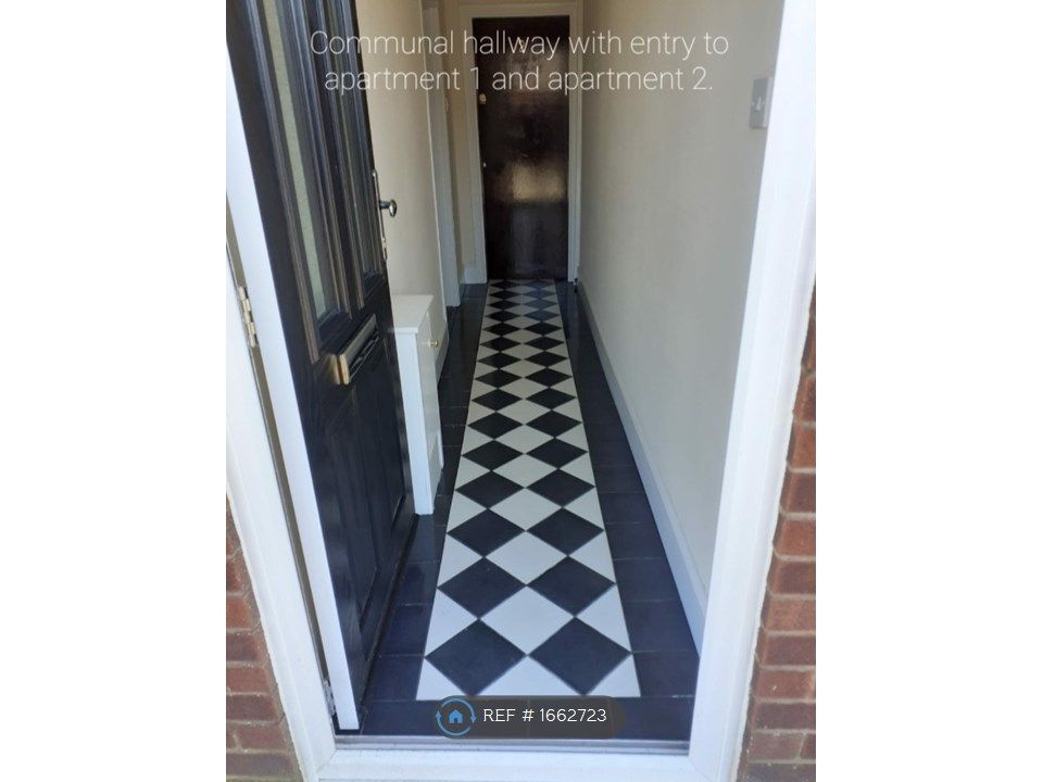 2 bed flat to rent in Victoria Street, Rainhill Village L35 Zoopla