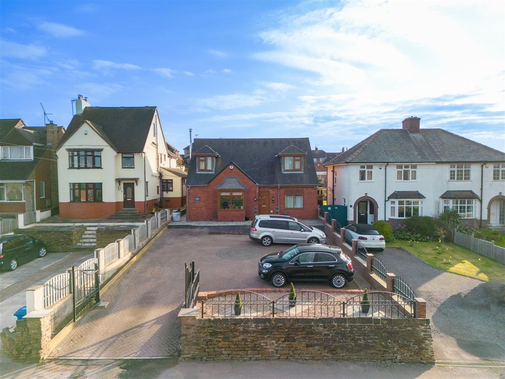 4 bed detached house for sale in Mansfield Road, Hasland, Chesterfield S41 Zoopla