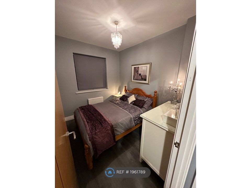 1 bed flat to rent in South Eden Park Road, Beckenham BR3, £1,450 pcm