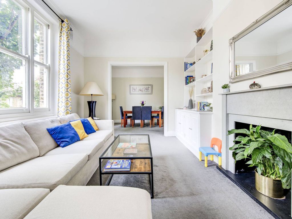 2 bed flat for sale in Earls Court Square, South Kensington, London SW5