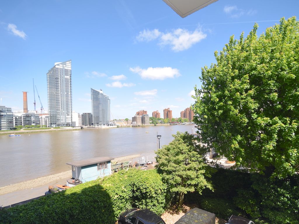 2 bed flat for sale in Valiant House, Battersea, London SW11 Zoopla