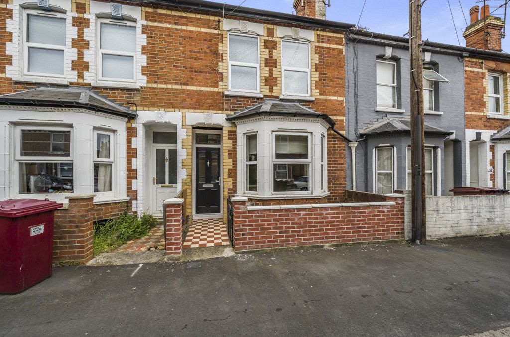 3 bed terraced house for sale in Elm Lodge Avenue, Reading, Berkshire