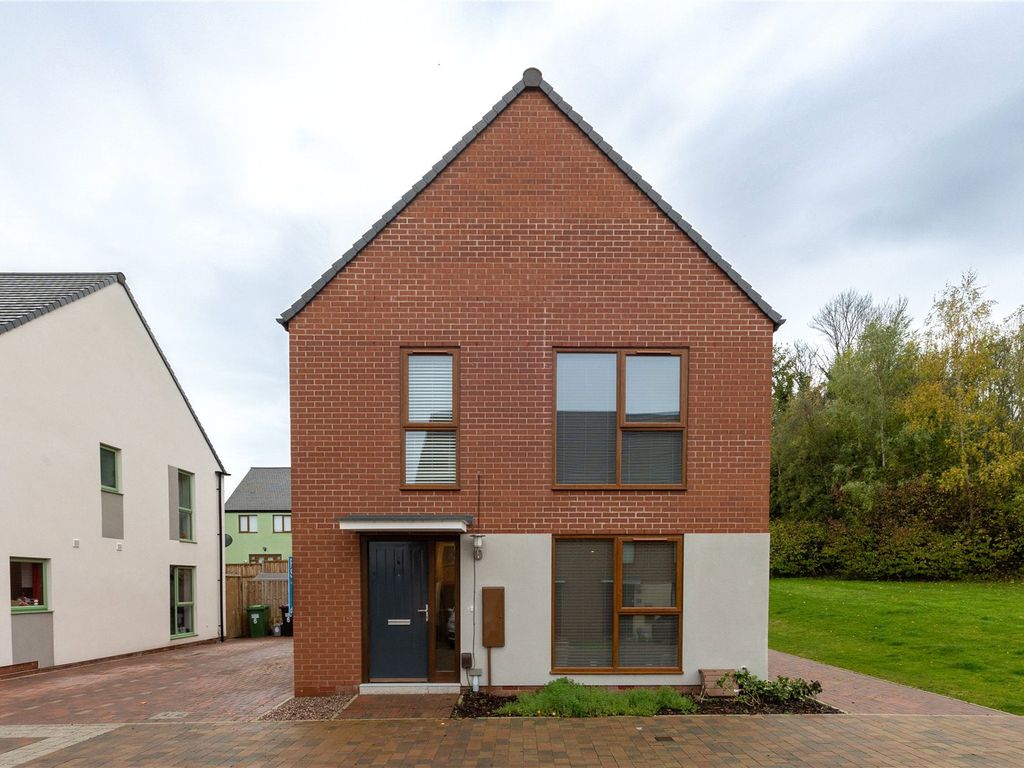 4 bed detached house for sale in Oak Trees Avenue, Ketley, Telford