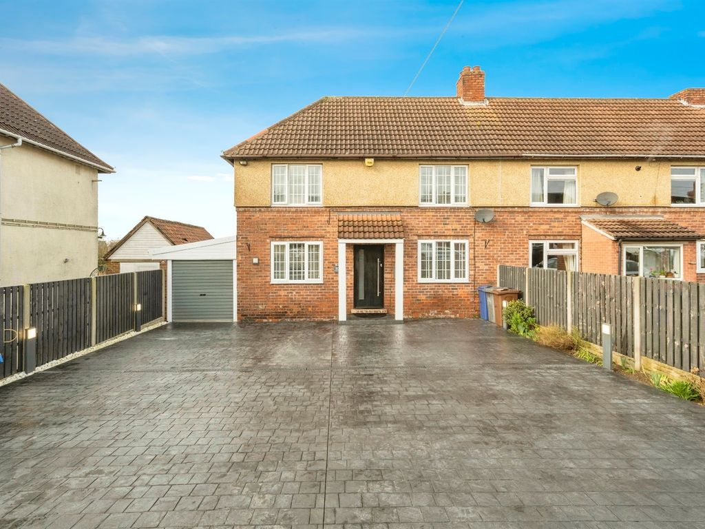 3 bed end terrace house for sale in Deightonby Street, Thurnscoe
