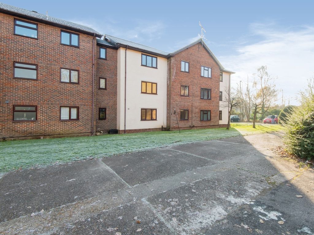 2 bed flat for sale in Leigh Road, Eastleigh SO50 Zoopla