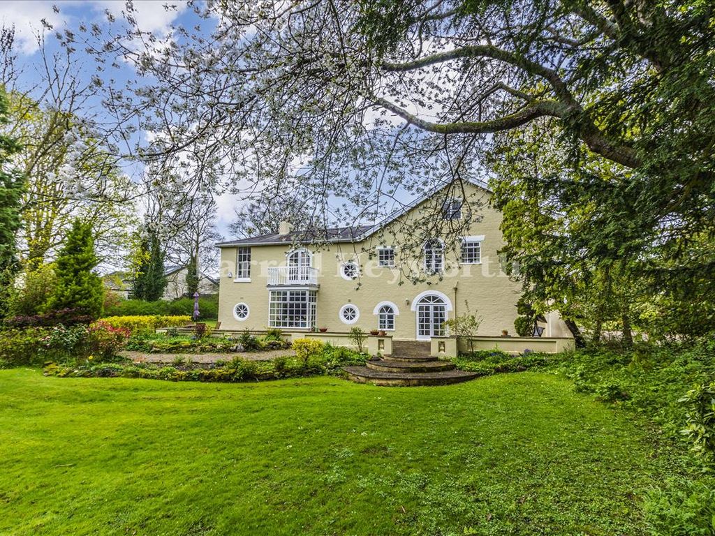 5 bed property for sale in Lea Road, Preston PR4 Zoopla
