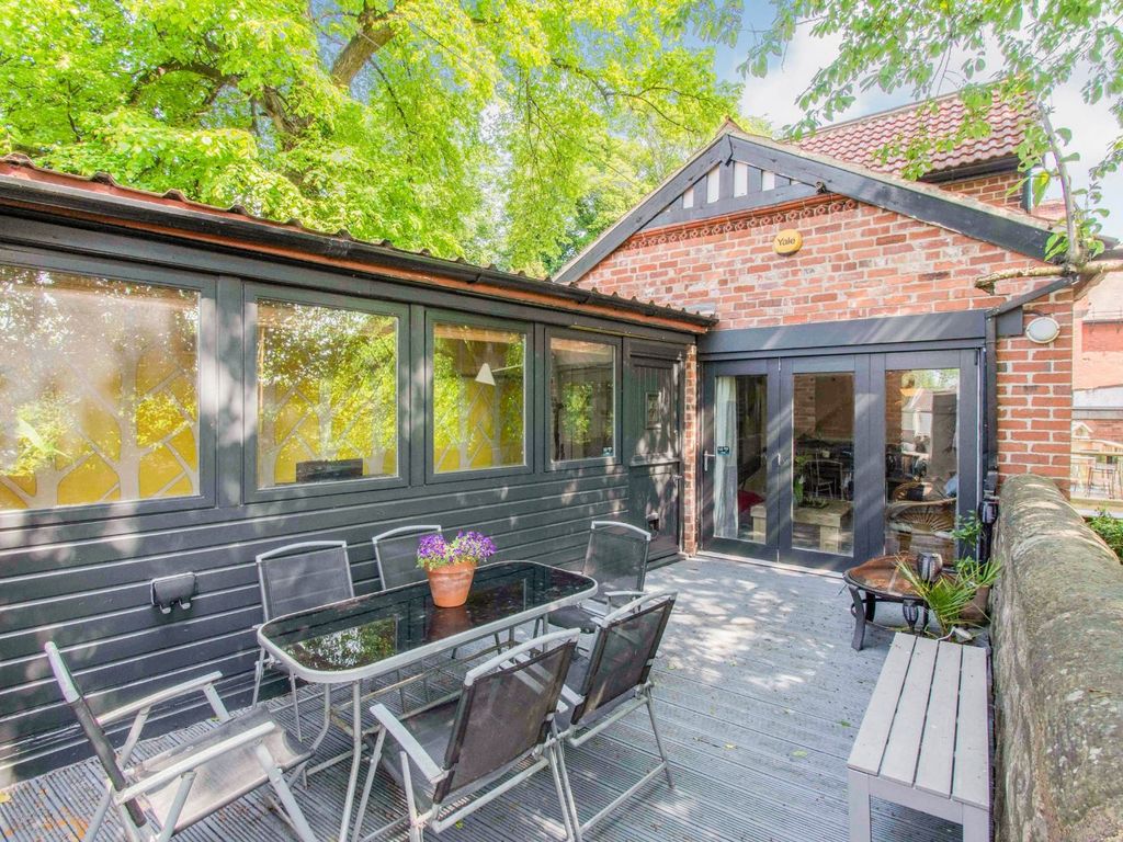 4 bed detached house for sale in Castle Avenue, Conisbrough, Doncaster