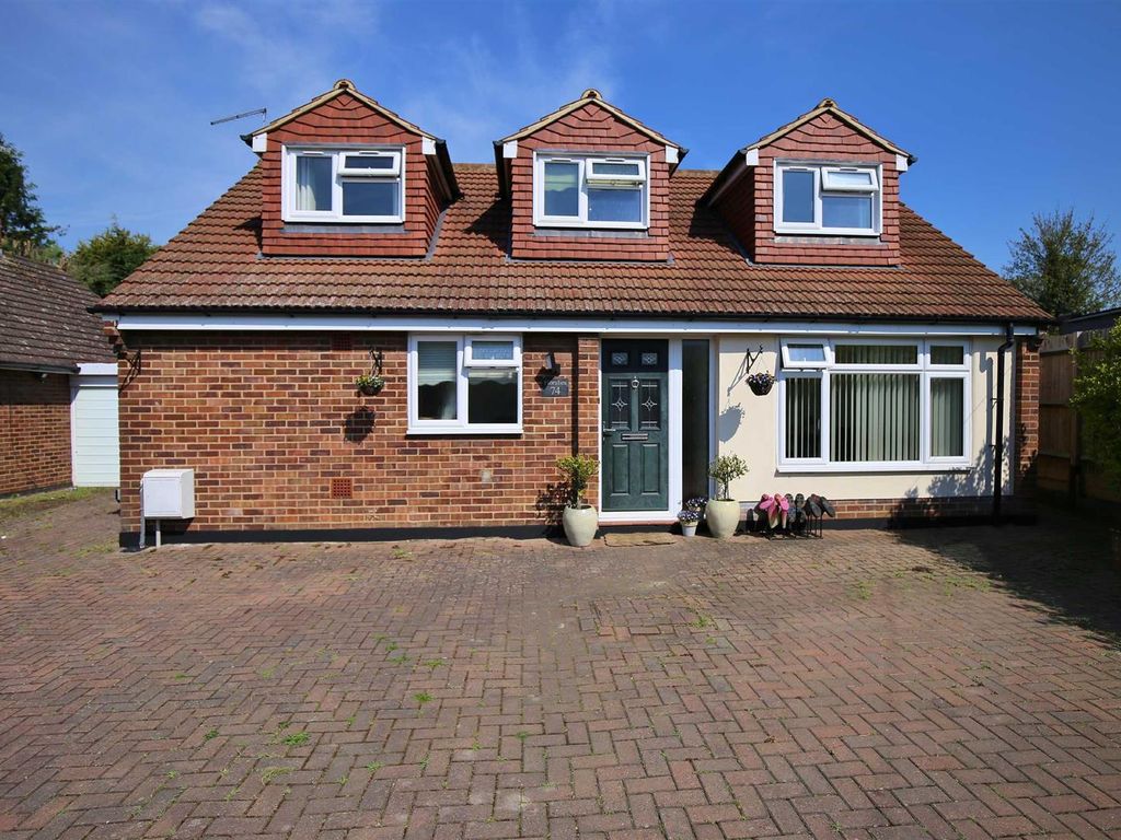 4 bed linkdetached house for sale in Western Road, Borough Green