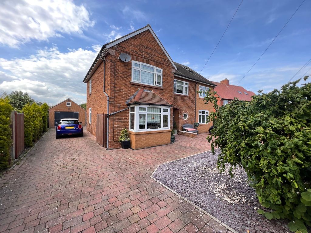 5 bed detached house for sale in Throxenby Lane, Newby, Scarborough