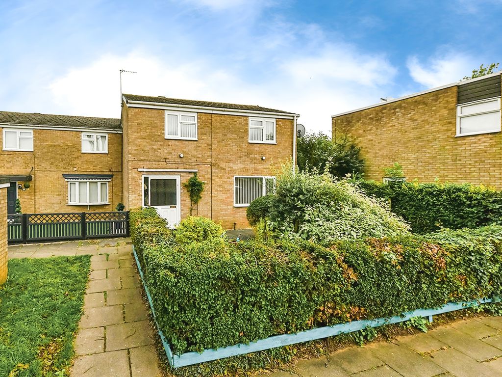 3 bed terraced house for sale in Canterbury Way, Stevenage SG1, £