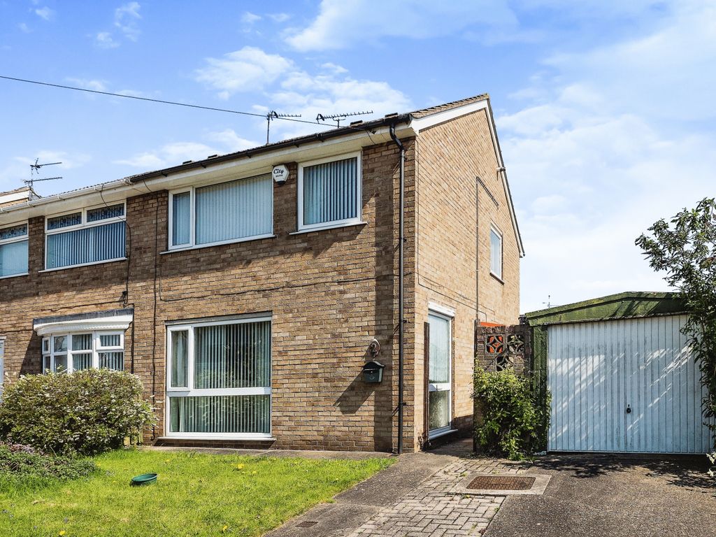 3 bed semidetached house for sale in Golden Grove, Bilton, Hull, East