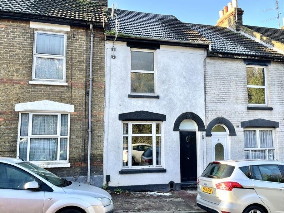 3 bed terraced house for sale in Thorold Road, Chatham ME5 Zoopla