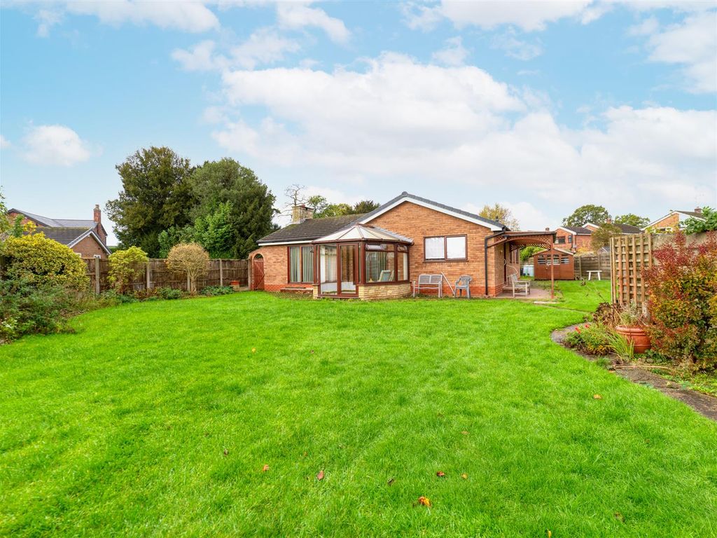3 bed detached bungalow for sale in Dutton Way, Nantwich, Cheshire CW5