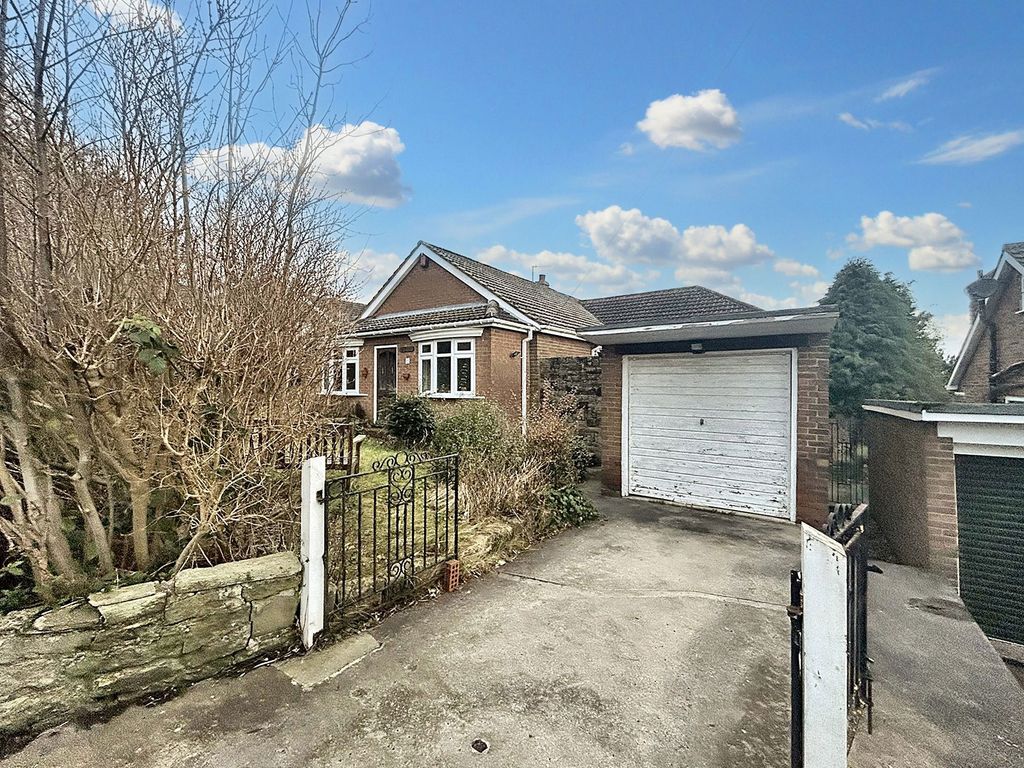 3 bed bungalow for sale in Barlow Lane, BlaydonOnTyne NE21, £300,000